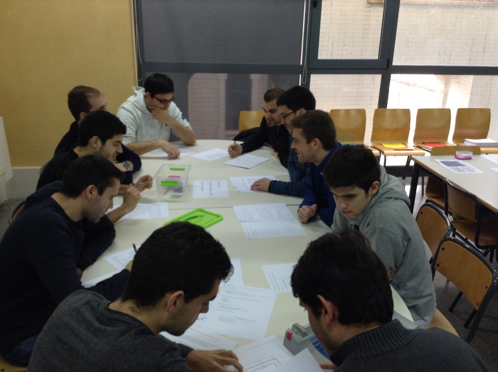Los alumnos del MUIOL aprenden productividad con la actividad Puertas S.A.