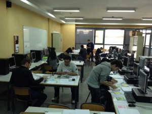Los alumnos del MUIOL aprenden productividad con la actividad Puertas S.A.