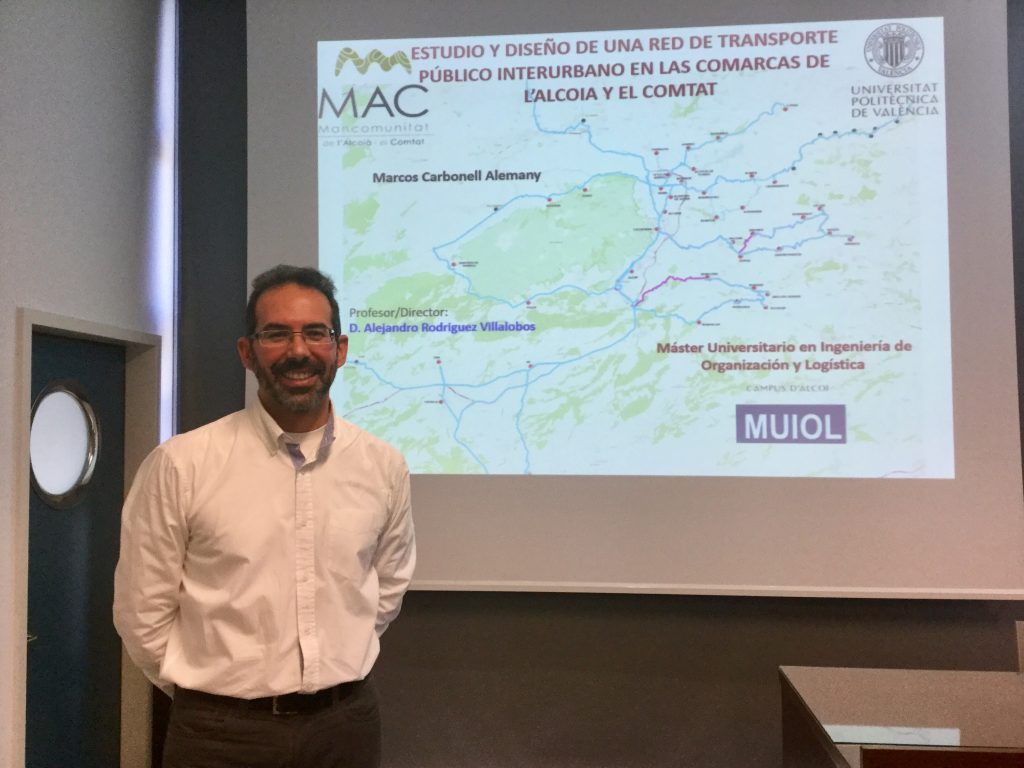 Marcos Carbonell en la presentación de tu Trabajo Fin de Máster